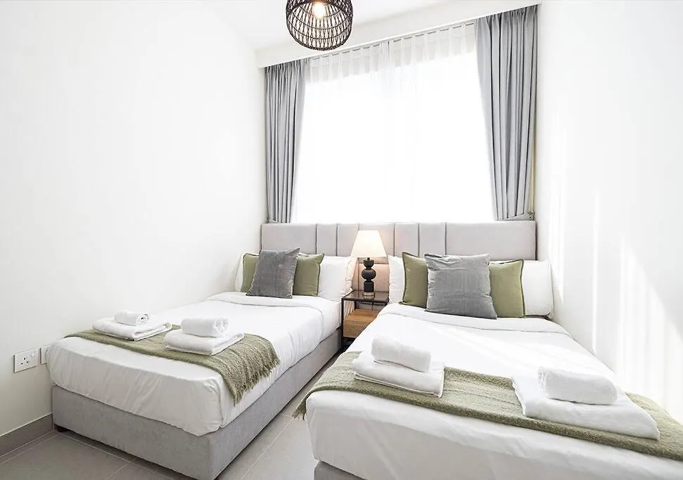 Downtown Sky High Luxury Apartment I City And Sea Views I Opp Dubai Mall Burj Khalifa