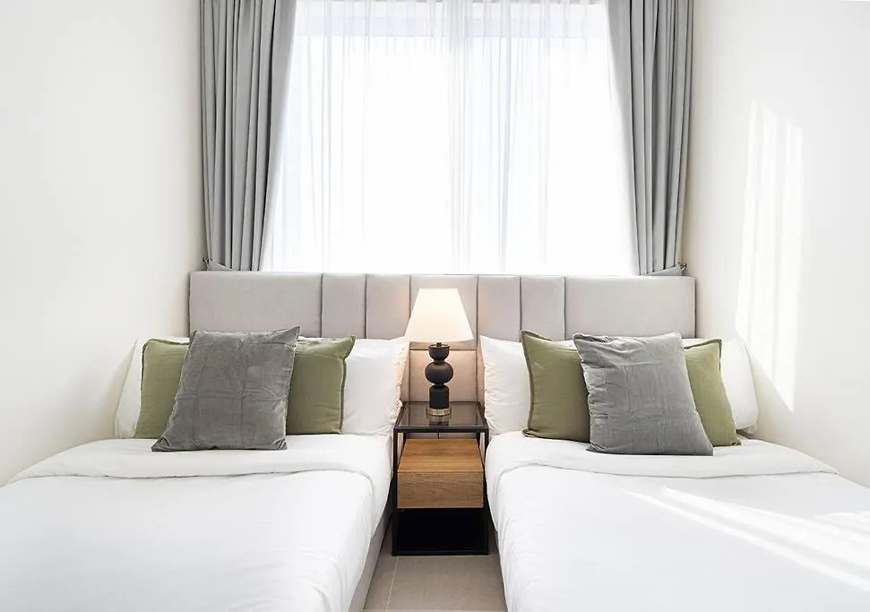 Downtown Sky High Luxury Apartment I City And Sea Views I Opp Dubai Mall Burj Khalifa 0*,  United Arab Emirates
