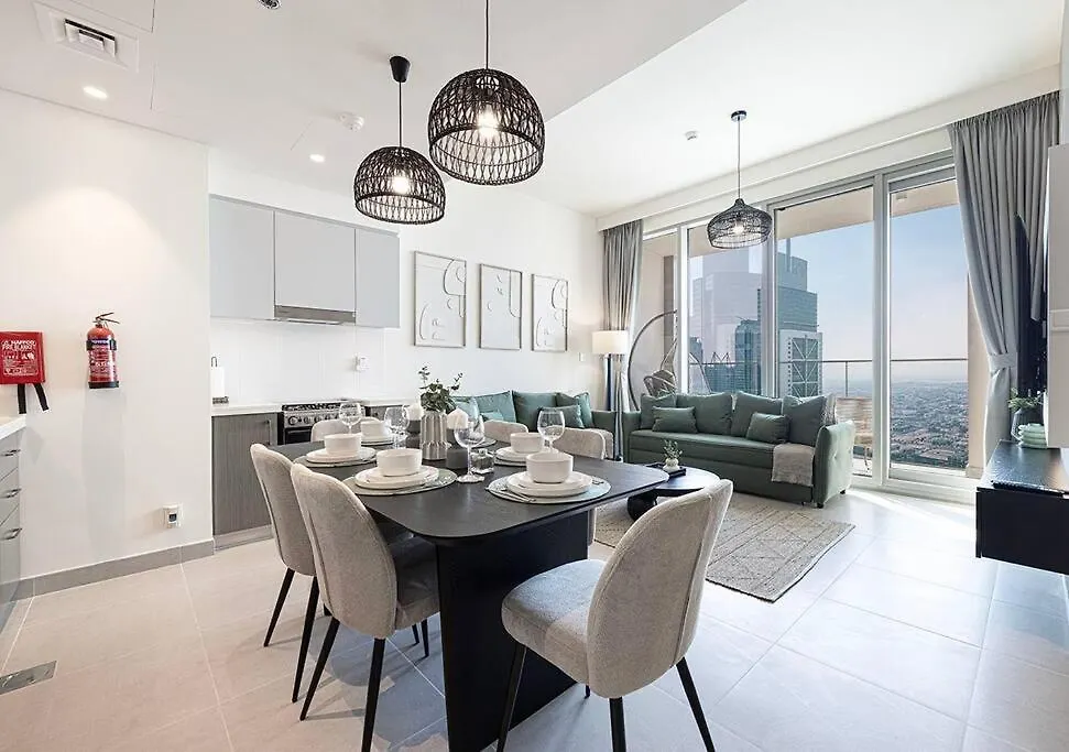 Downtown Sky High Luxury Apartment I City And Sea Views I Opp Dubai Mall Burj Khalifa