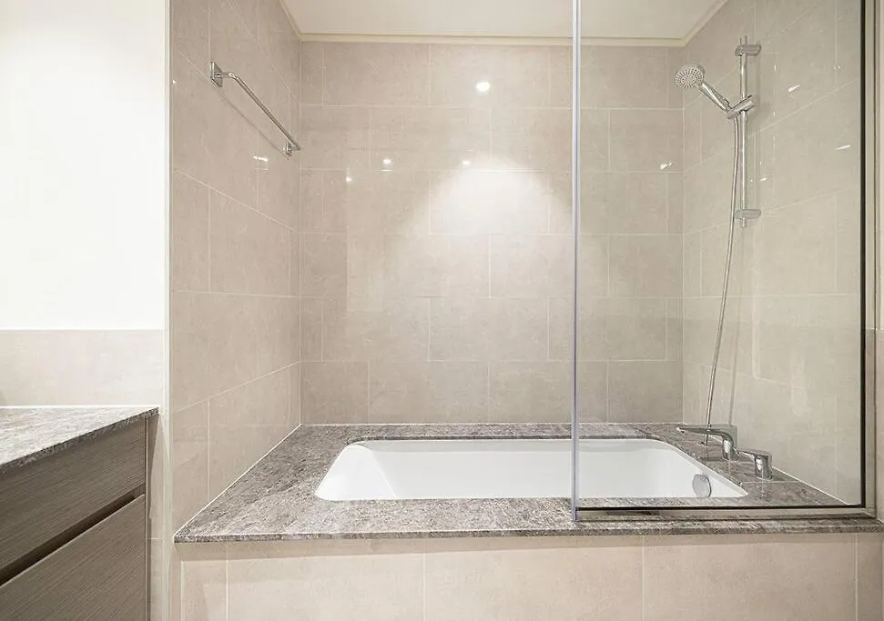 Downtown Sky High Luxury Apartment I City And Sea Views I Opp Dubai Mall Burj Khalifa